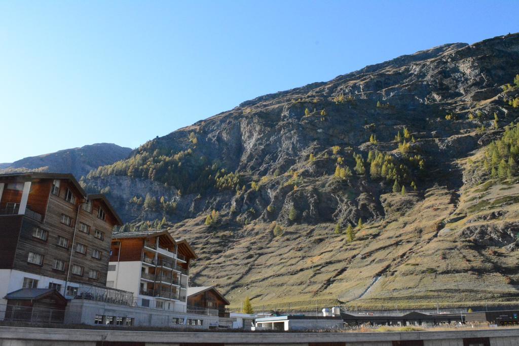 Haus Orta Apartment Zermatt Bagian luar foto